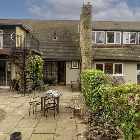 Sandford Meadow Guest House Kennington  Bagian luar foto